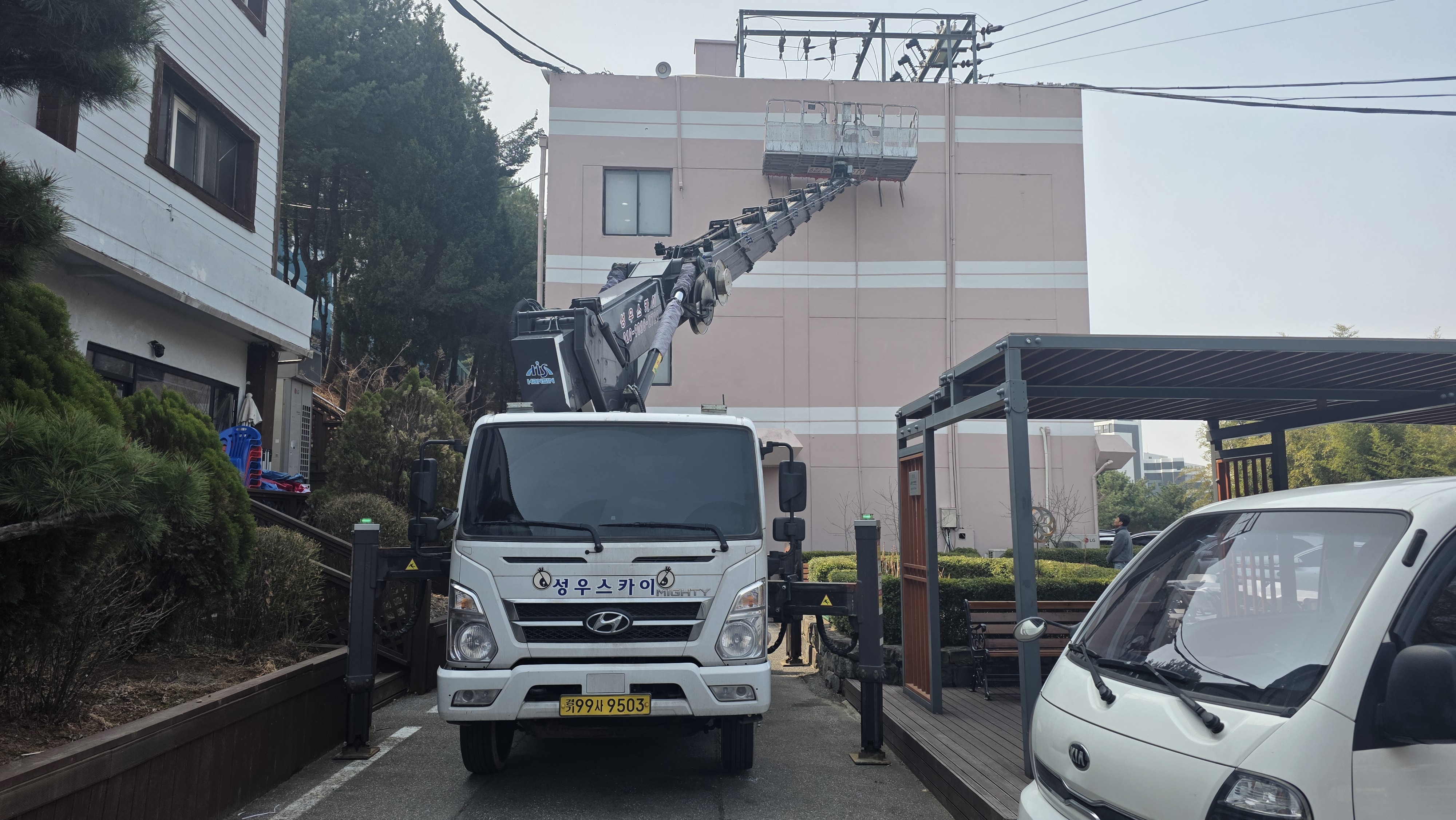 서울 마포구 연남동 스카이차 외벽 작업 실제 현장