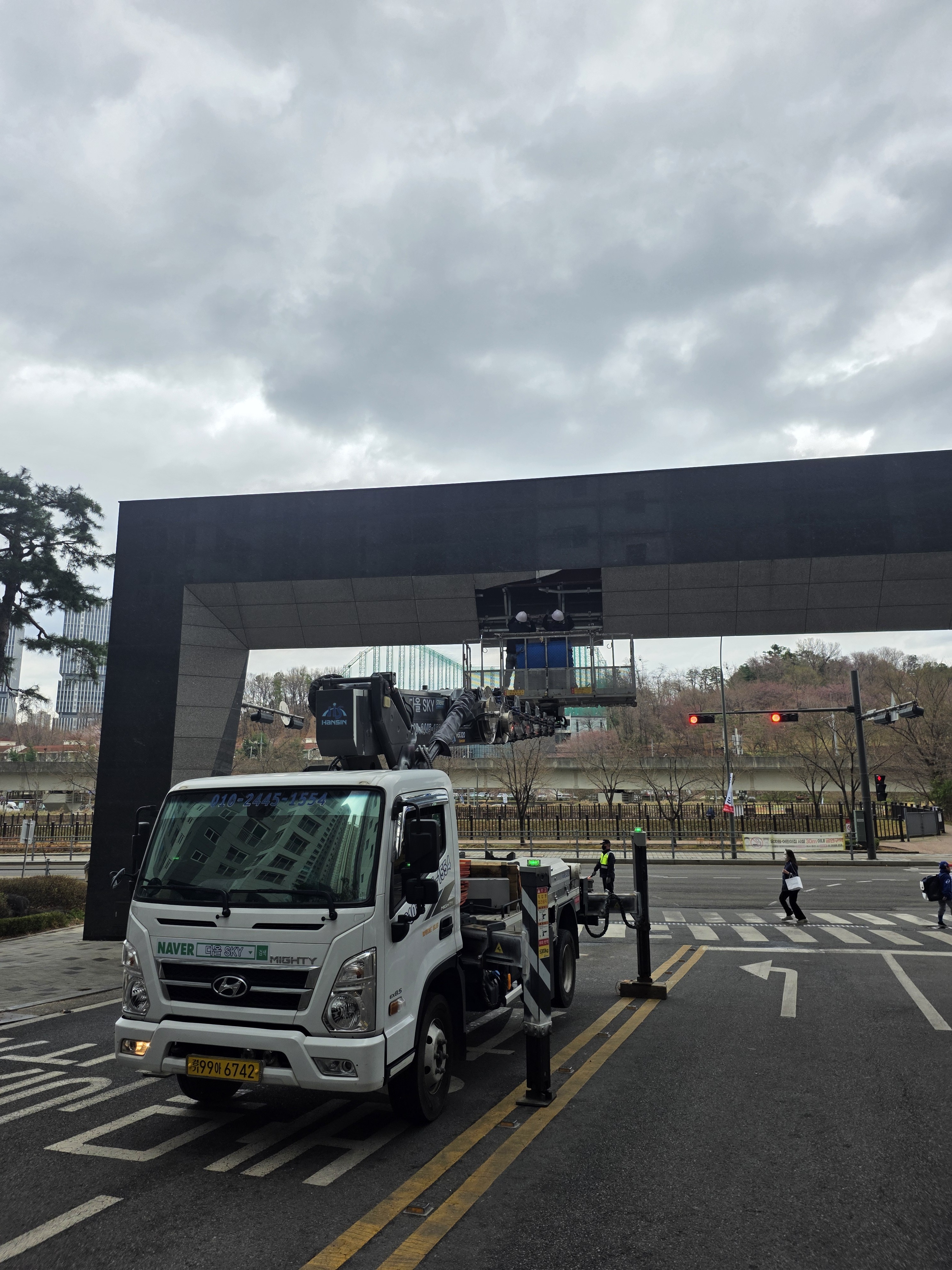 서울 강남구 신사동 스카이차 외벽 작업 실제 현장