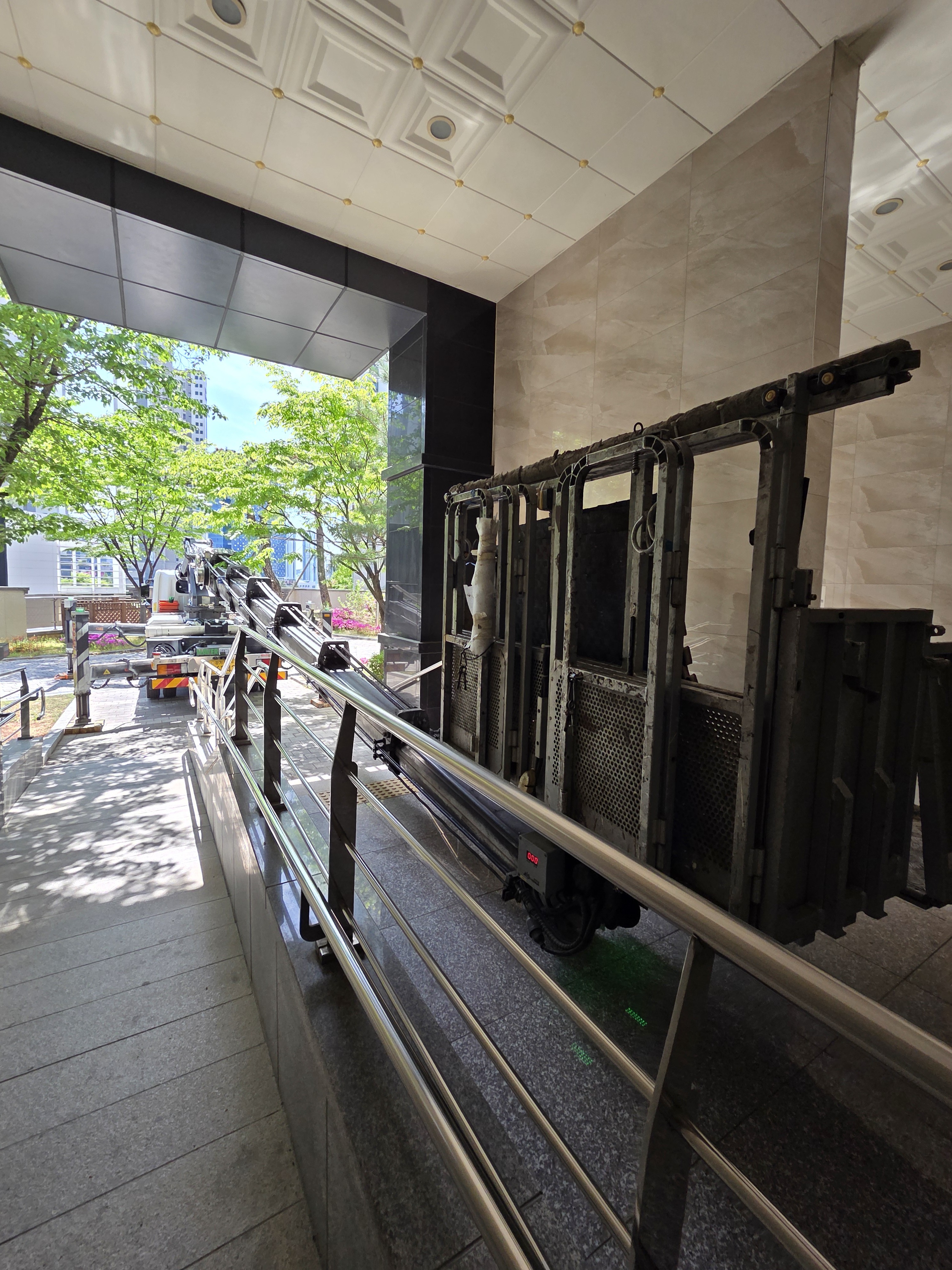 오산시 세교동 스카이차 자재 양중 실제 현장